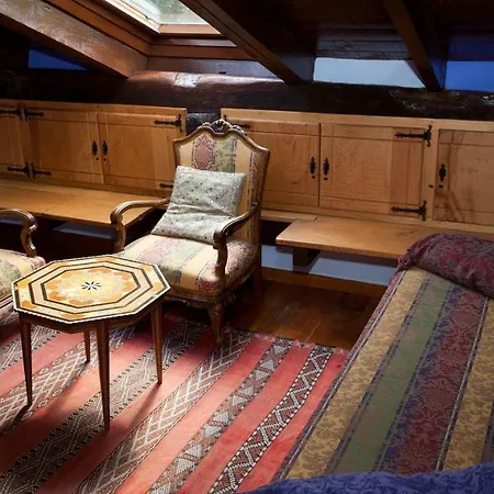 La Casona De Villanueva De Colombres Casa de Campo