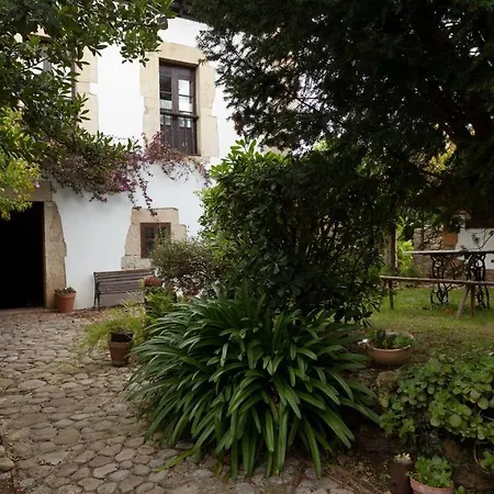 La Casona De Villanueva De Colombres 컨트리하우스 *