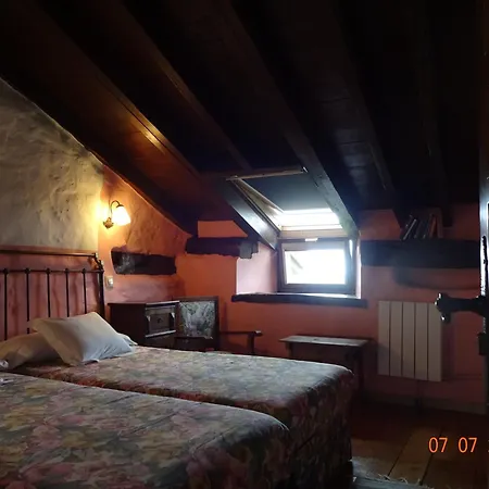 La Casona De Villanueva De Colombres Casa de Campo